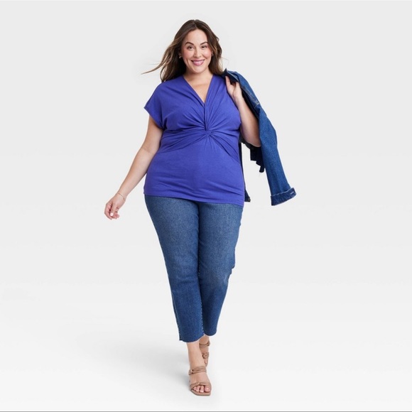 2/$20   Ava & Viv Short Sleeve V-Neck Front Twist T-Shirt - Blue - Picture 3 of 5